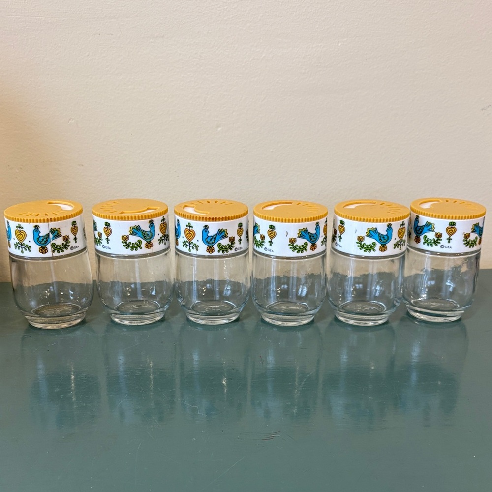 Vintage Gemco Spice Jars featuring Corning Country Festival ‘Bluebird’ Pattern.